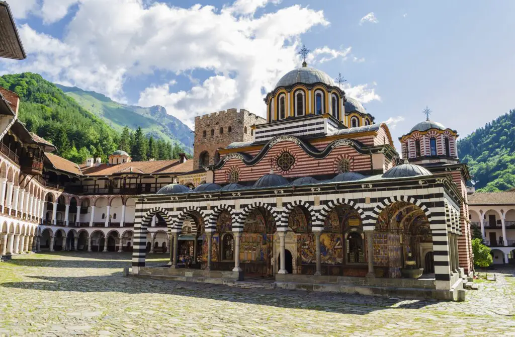 Das beeindruckende Rila-Kloster in den Bergen Bulgariens